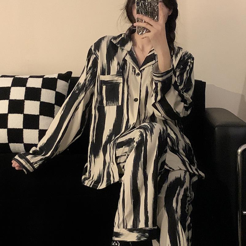 Wholesale couple pajamas Spring and Autumn long-sleeved trousers suit 2023 manufacturers new ink striped home wear can be worn outside