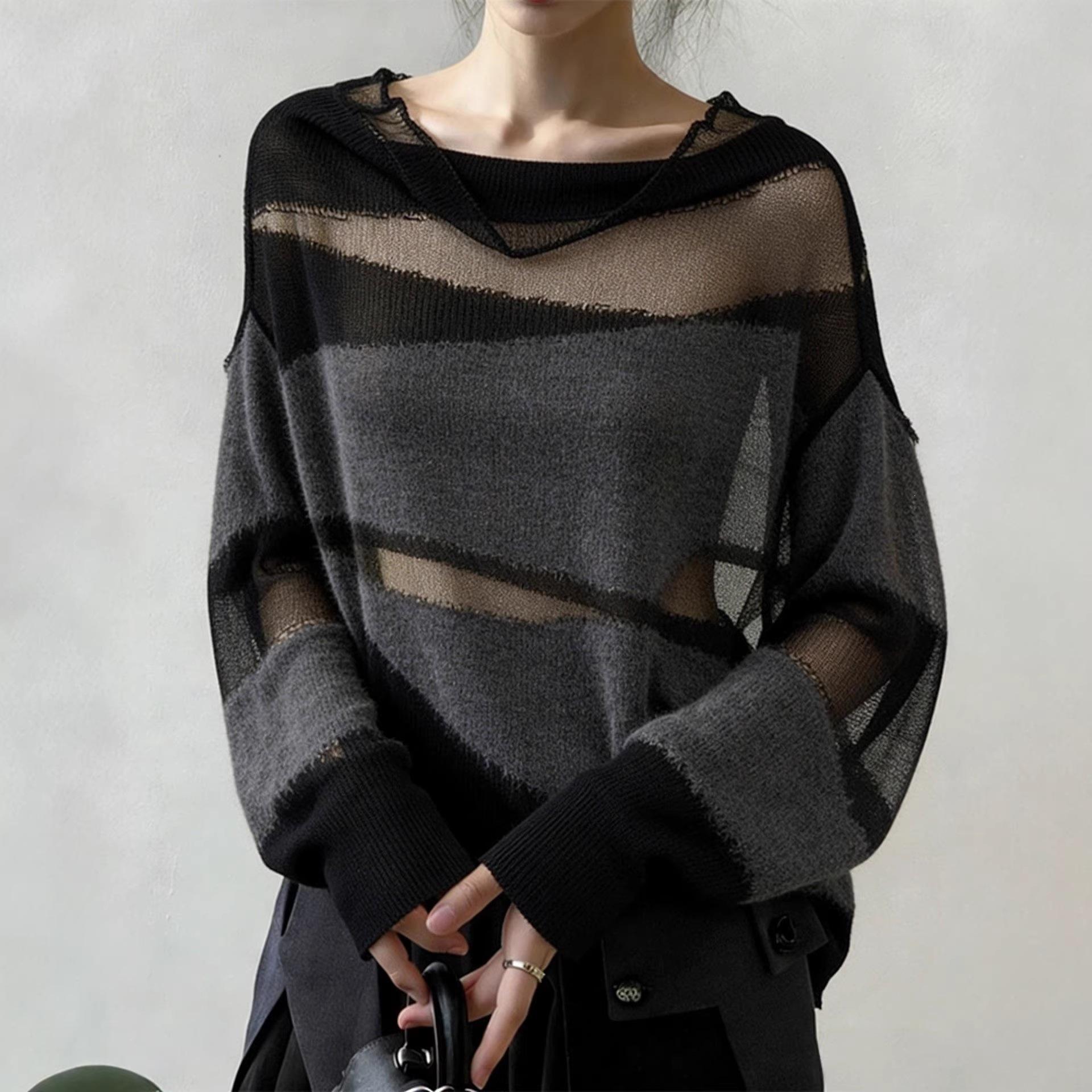 This Year's Trendy and Super Stylish Tops Include Korean-Style Lazy Design-Inspired Niche Black Knitwear for Winter