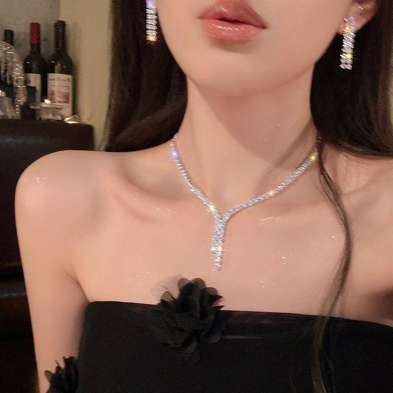 High-grade Flash Diamond Earrings Necklace suit Entry Luxury Niche Dress Dinner Clavicle Chain Bridal Wedding Dress Accessories Women