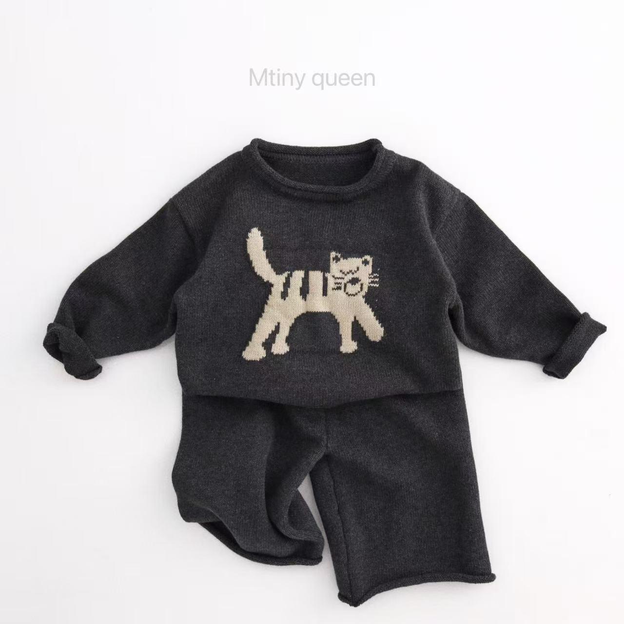 tiny queen pure cotton design autumn new product for boys and girls, baby Japanese cartoon knitted set sweater jacket