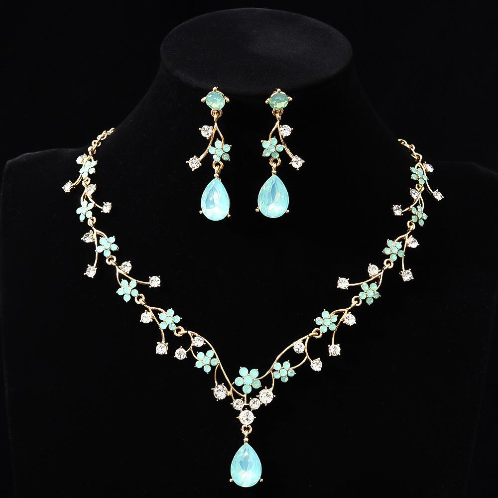 New Fashionable and Elegant Flower Zircon Super Shiny Necklace and Earring Set Bridal Dress Necklace Jewelry Wholesale in Stock