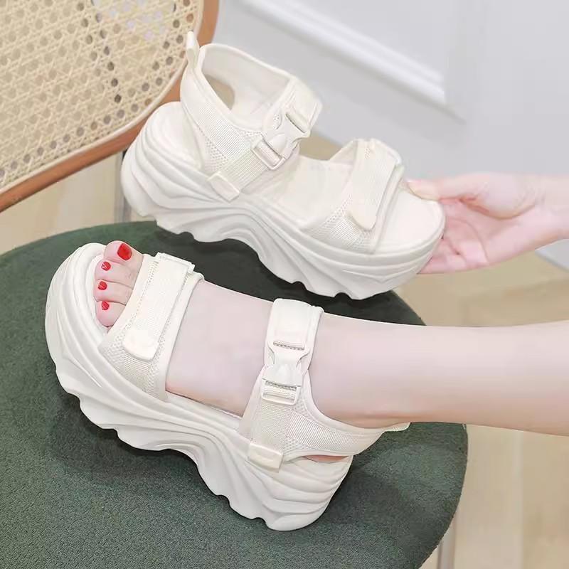 Trendy Dad Sandals for Women, 2026 Summer New Model, Versatile Soft Sole, Non-Slip Thick Platform Sports Beach Shoes