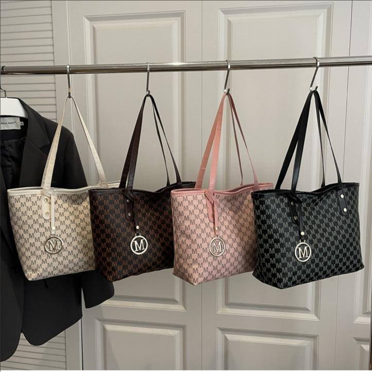 Cross-Border High-Value Tote Bag for Women 2026 Retro Fashion Versatile Casual Shoulder Bag Large Capacity Handbag