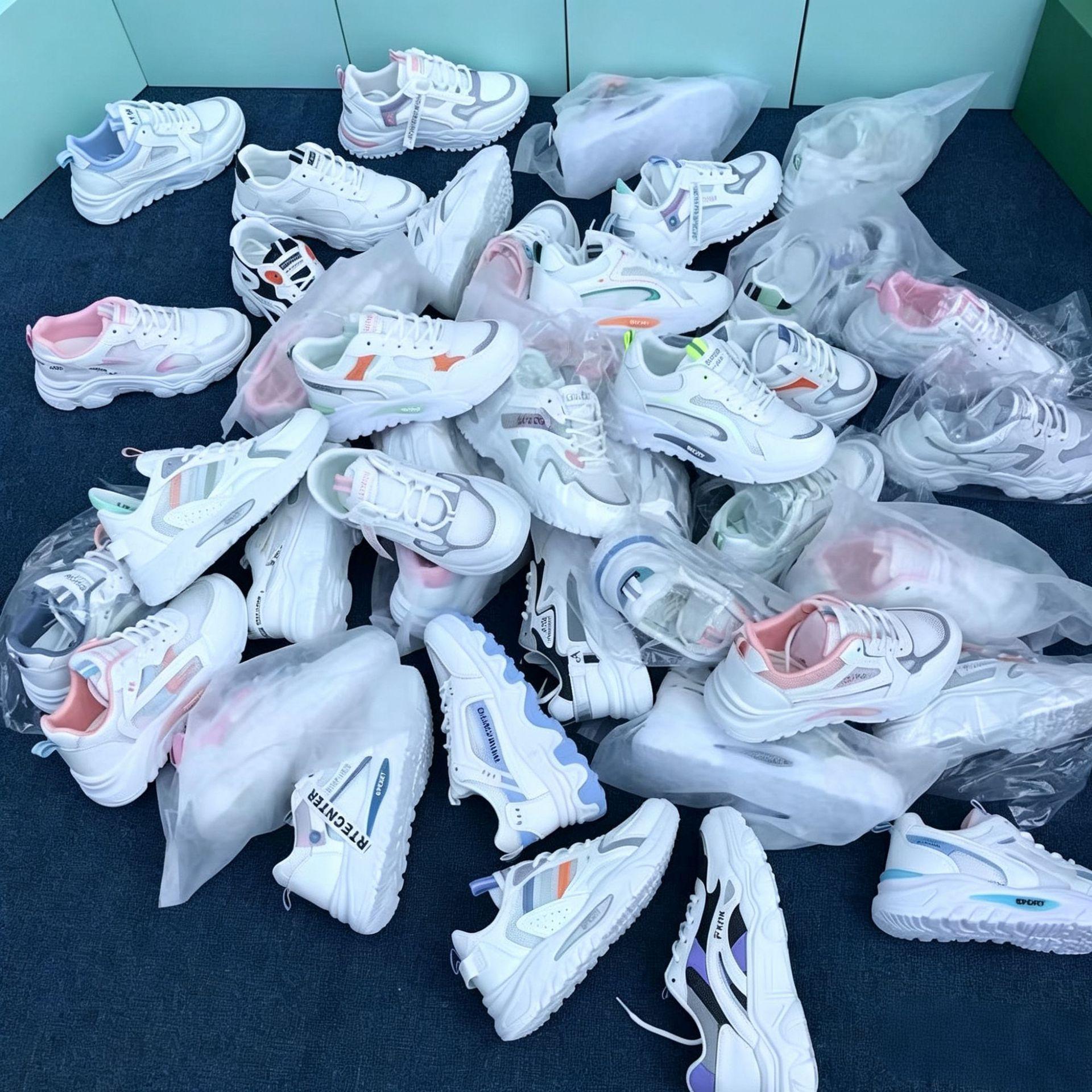 Wenzhou Shoe Manufacturers Wholesale Shoes for 5~30 Yuan, Dad Shoes, Women's Sports Shoes, Casual Shoes, Street Shoes, Export Shoes