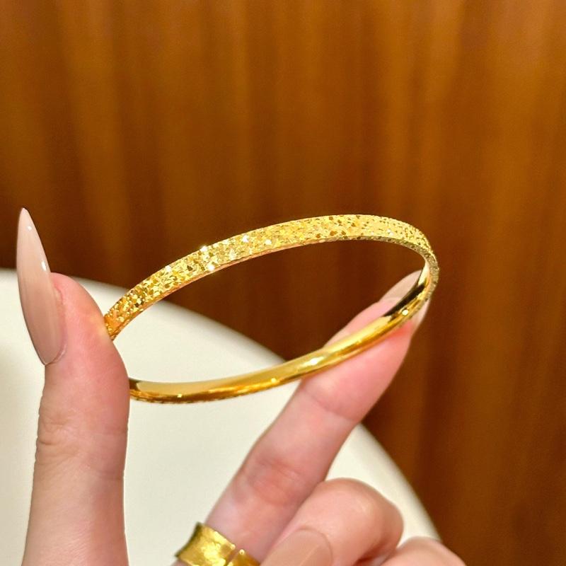 Three-Sided Crushed Ice Bracelet for Women, Simulated Gold Solid Ring Bracelet, Light Luxury Niche High-End Sand Gold Jewelry