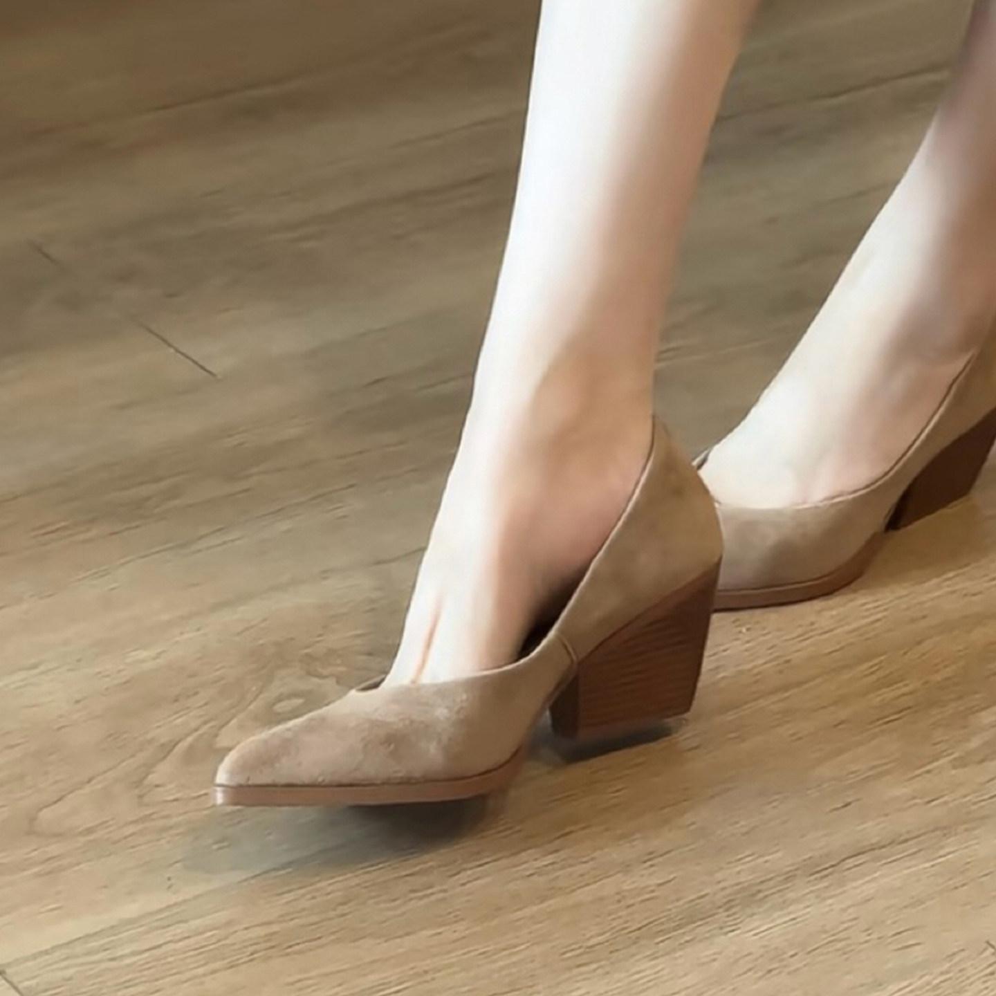 In stock~ Women's elegant and sophisticated style shoes in apricot color, pointed toe, suede slip-on, extremely versatile, chunky high heel
