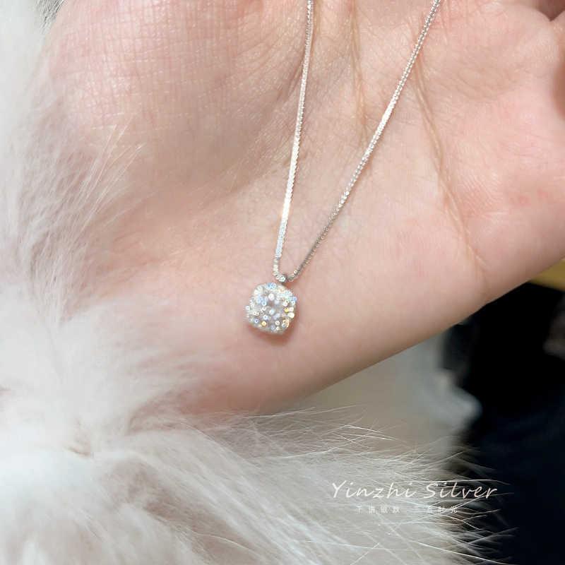 Sparkling Diamond Sugar Cube Titanium Steel Necklace for Women, Light Luxury Niche High-End Style, New Clavicle Chain 2026 New Model Neck Chain Accessory
