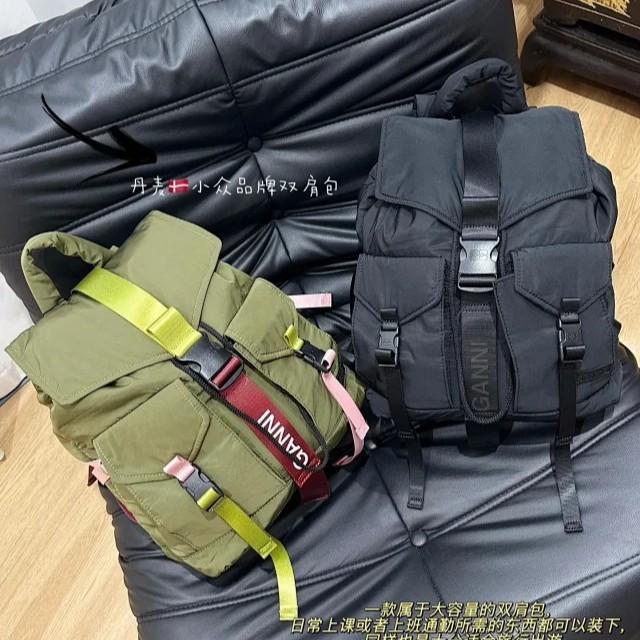Celebrity Sister's Same Style Backpack, the Story of Roses, Black Backpack, New Large-Capacity Lightweight Travel Bag W169