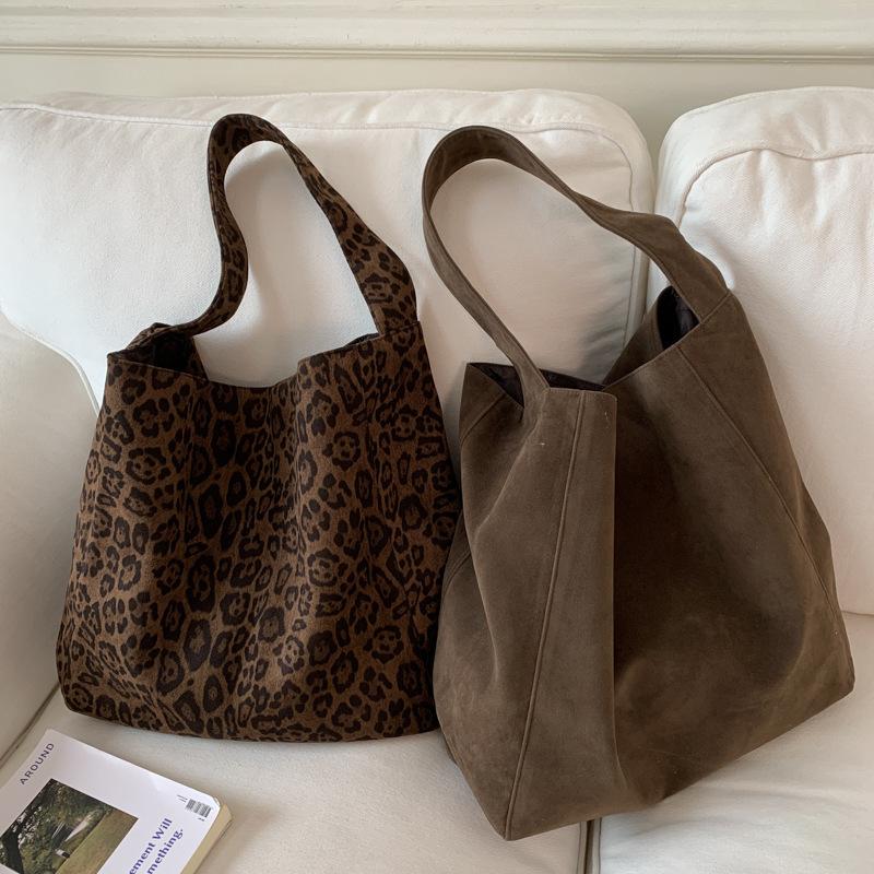 Autumn and Winter Retro Suede Bag, Leopard Print Bag, Large Capacity Women's Tote Bag, Commuter High-End Shoulder Bag, Armpit Bag