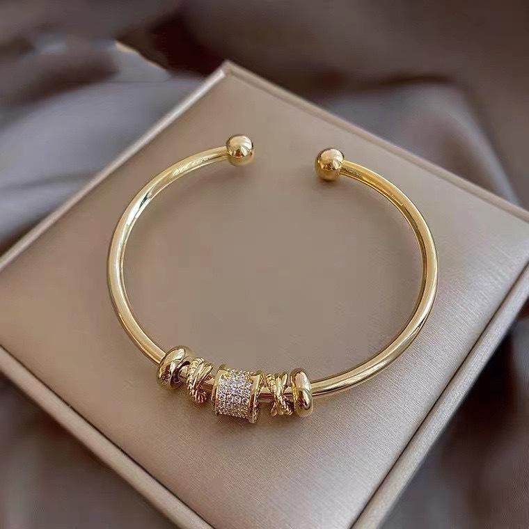 Exquisite, Light, Luxurious and High-End Open-Waist Bracelet for Women, Fashionable and Versatile, Adjustable Design Bracelet Bracelet