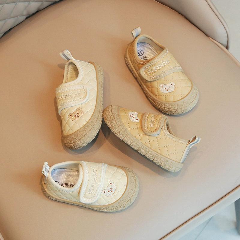 Baby Shoes children's soft bottom single-layer shoes Spring and Autumn New 1-2 years old girls' casual shoes infant shoes one-piece delivery