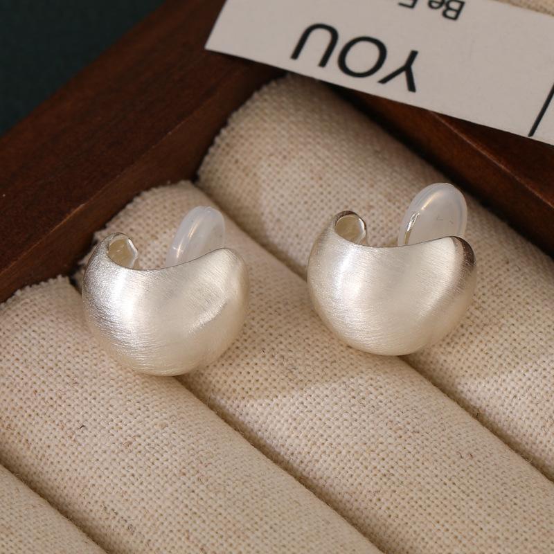 Advanced Sense Drawing Ball Ear Clip Mosquito-repellent Incense Plate Women's silver Earrings Cold Wind Painless Earrings Design Sense