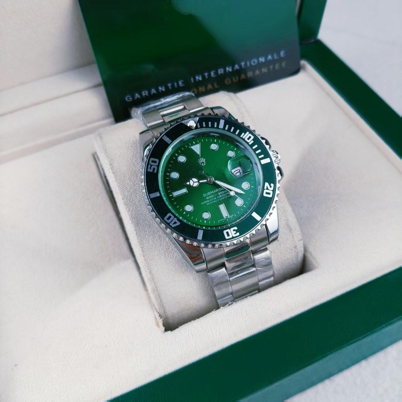 Wholesale of foreign trade-style, fully automatic mechanical quartz watches with a three-hand calendar