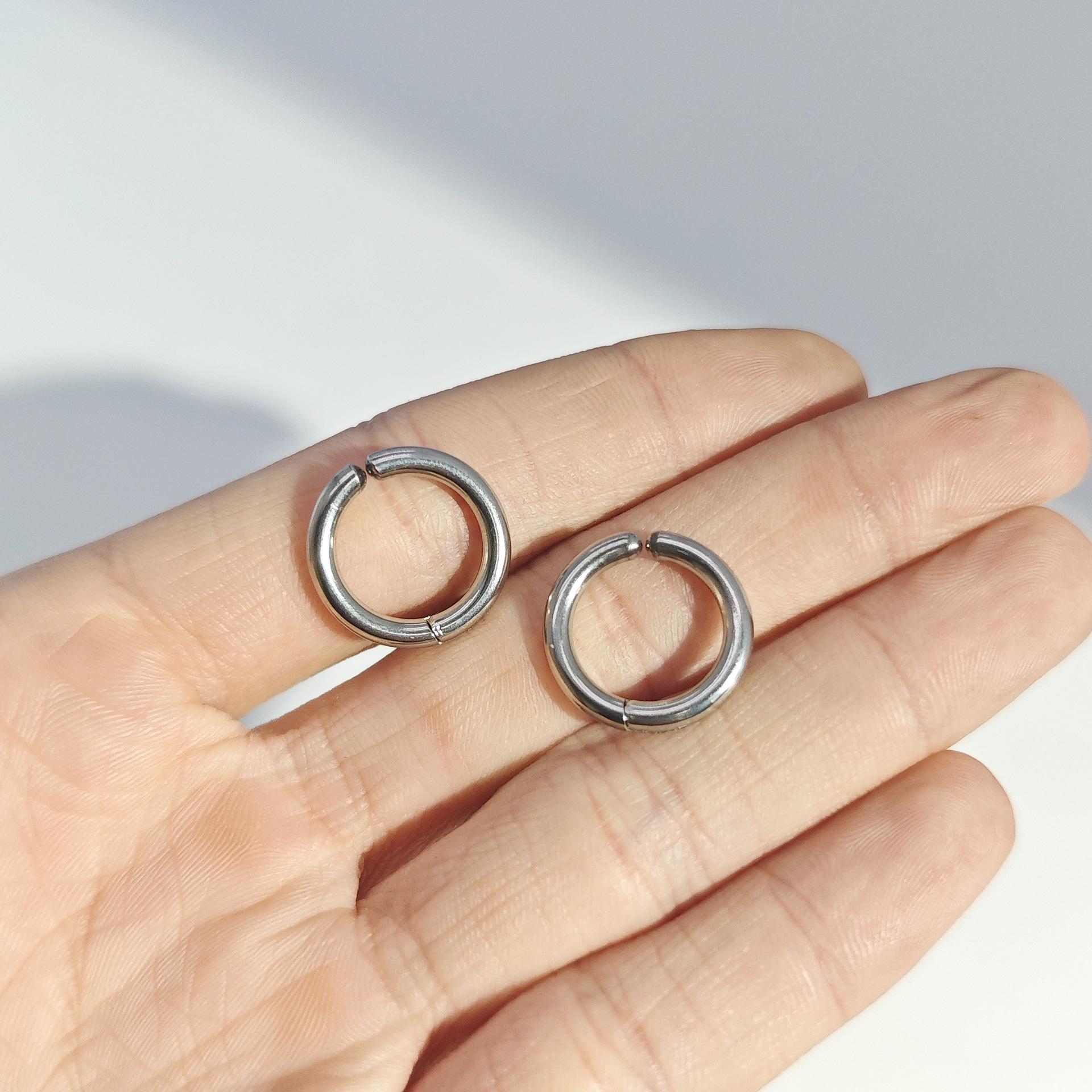 Men's Stainless Steel Ear Clips, No-Piercing Round Wire Ear Cuffs, Personalized Easy-To-Wear Earrings, High-End Non-Pierced Ear Clips