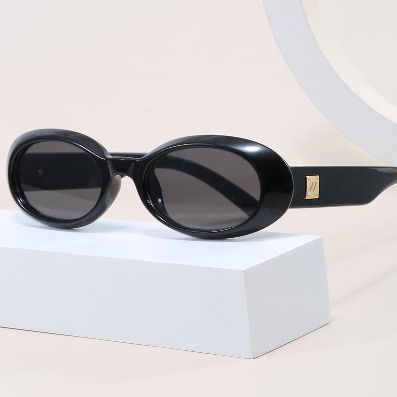 European and American Small Frame Oval Sunglasses for Women, Trendy Influencer Style, Face-Slimming Glasses Accessories, American Retro Sunglasses, Ins