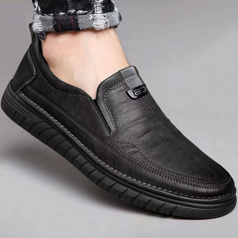 Men's Shoes Spring and Summer New Style Breathable Leather Casual Shoes Men's Soft-Soled Everyday Slip-On Driving Sneakers