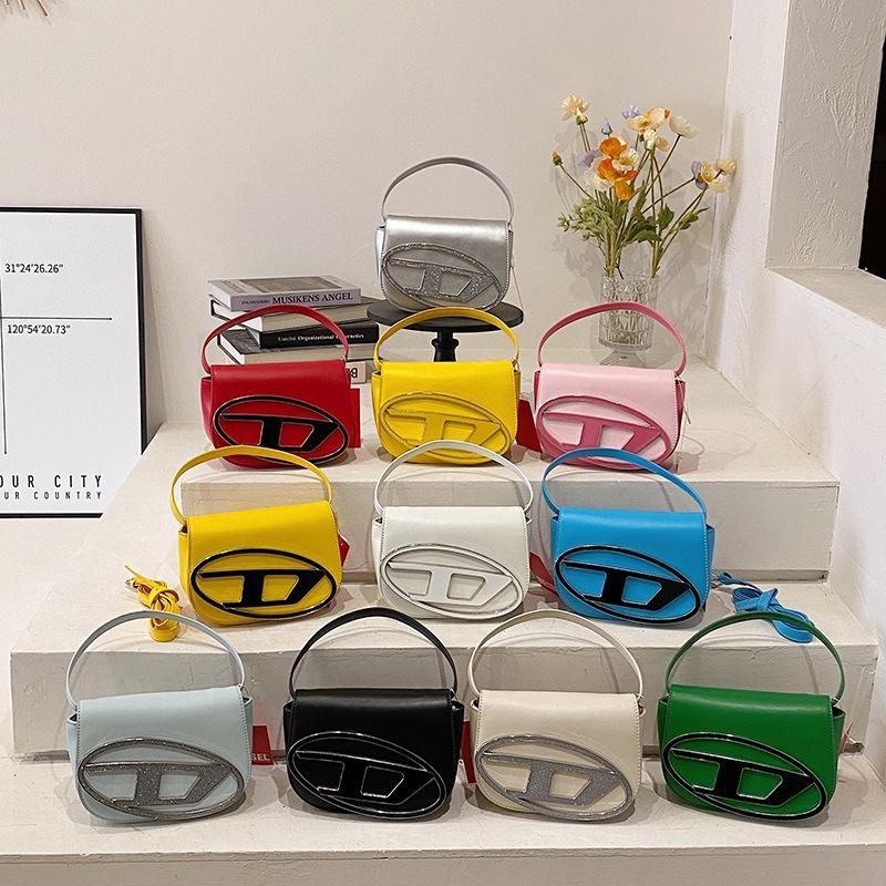 Niche design Dingdang bag 2025 new model handbag and crossbody bag, acrylic chain small square bag with trendy lock design