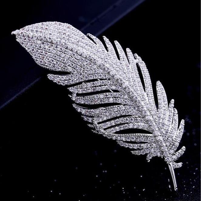 2026 New Model Full Diamond Feather Brooch, Classic High-End Feminine Fashion Elegant Brooch, High-End Suit Pin