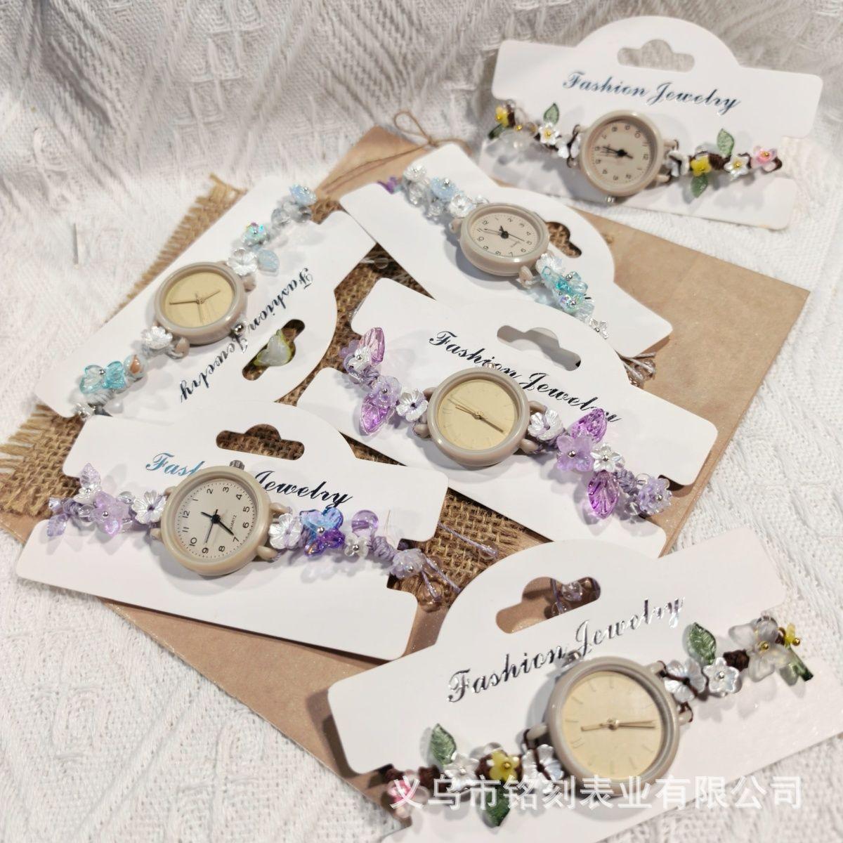 Bright white and sweet style star chain watch for girls, unique and not common, fashionable for middle and high school students, high aesthetic value