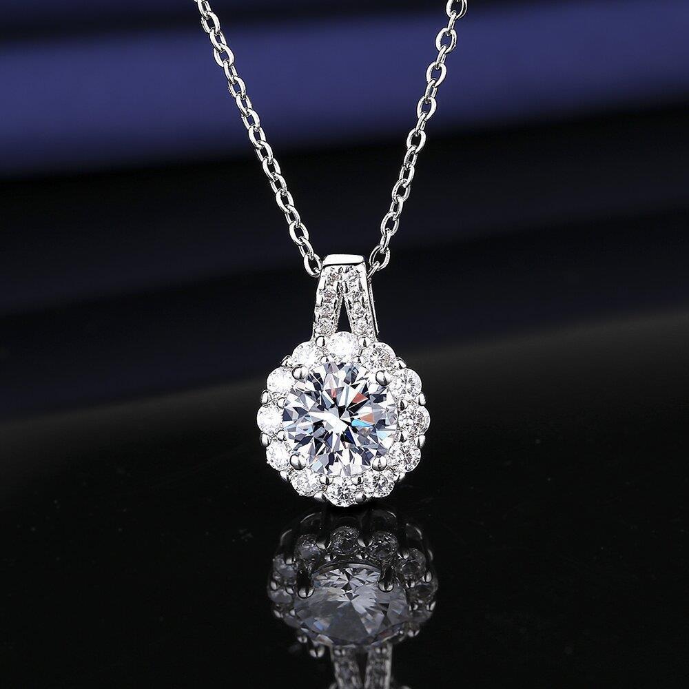 TikTok Live Selling 2 Karat Moissanite Fashion Princess Round Necklace Women's Simple All-match Collar Chain Pendant