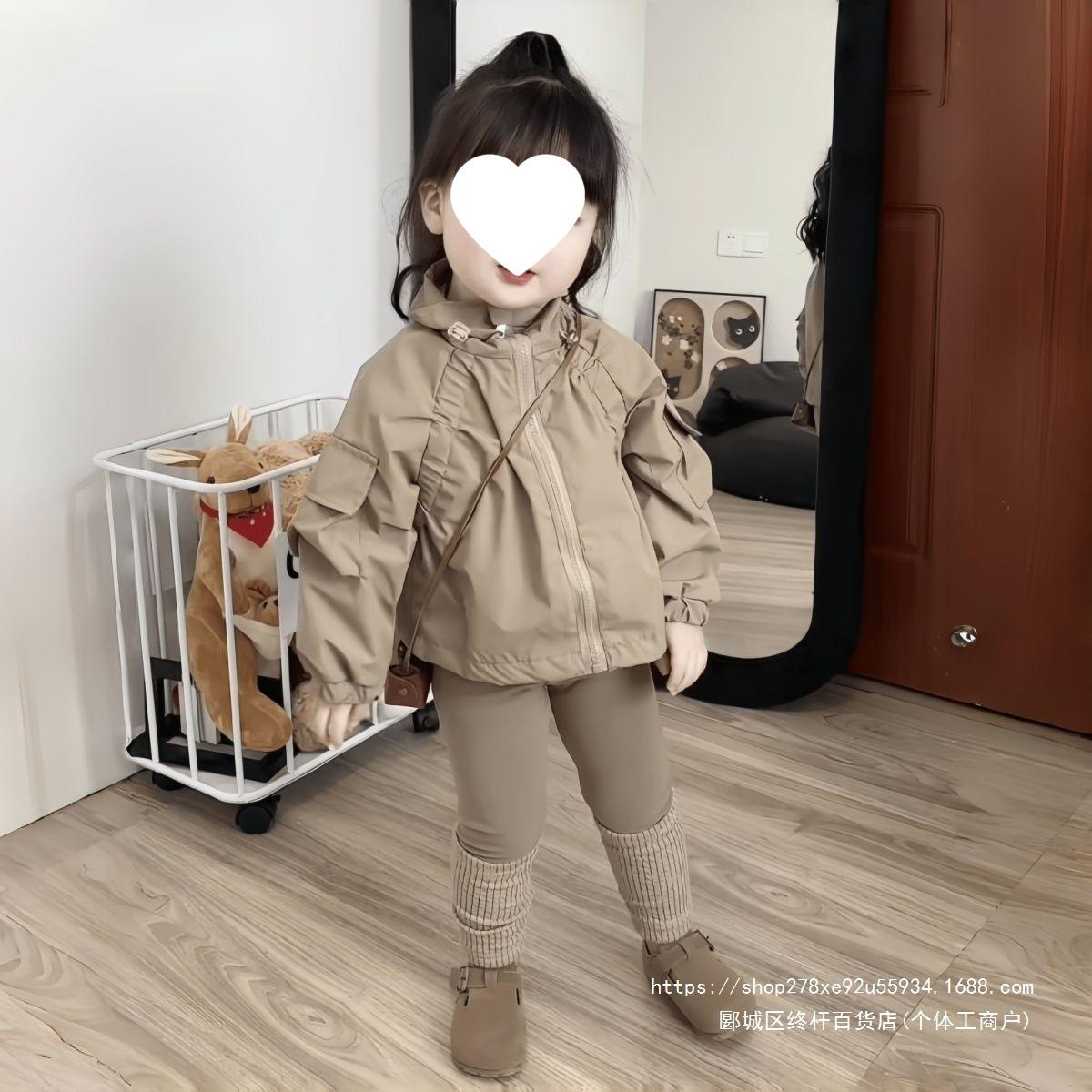 Baby spring outfit: a stylish two-piece set for girls, including a jacket and windbreaker, along with a matching pair of leggings