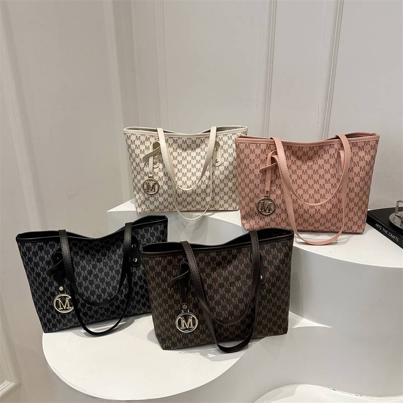 Relaxed Style Bag, Commuter Tote Bag for Women, 2026 Spring New Trendy Fashion Shoulder Bag, Large Capacity Handbag