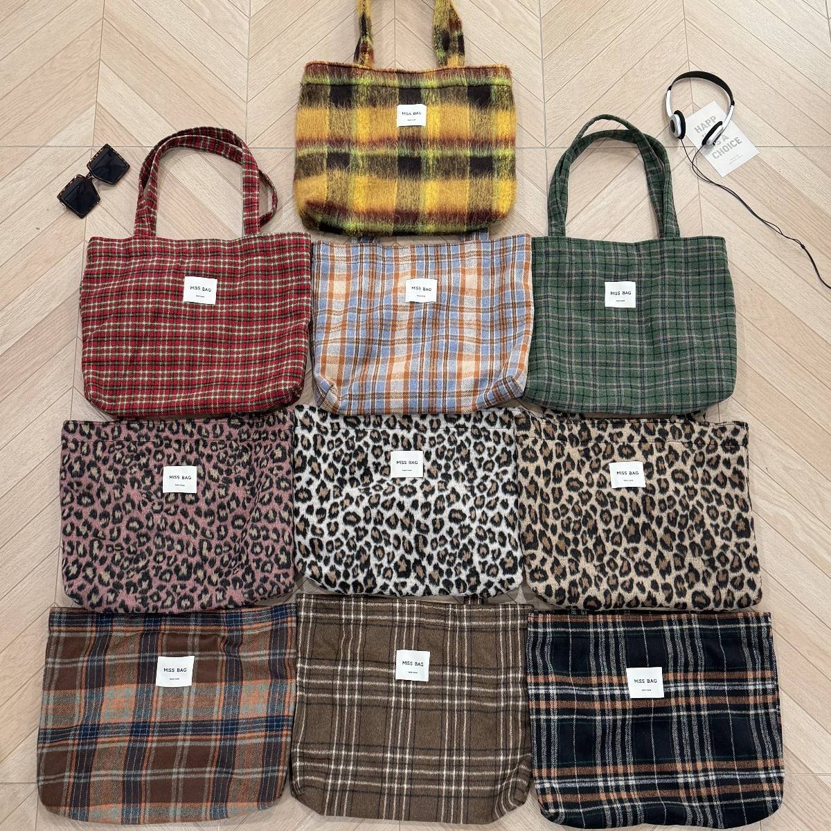 High-end Simple Japanese-style Korean-style Woolen Winter Thickened Handbag Large Capacity Classic Plaid Wool Shoulder Bag