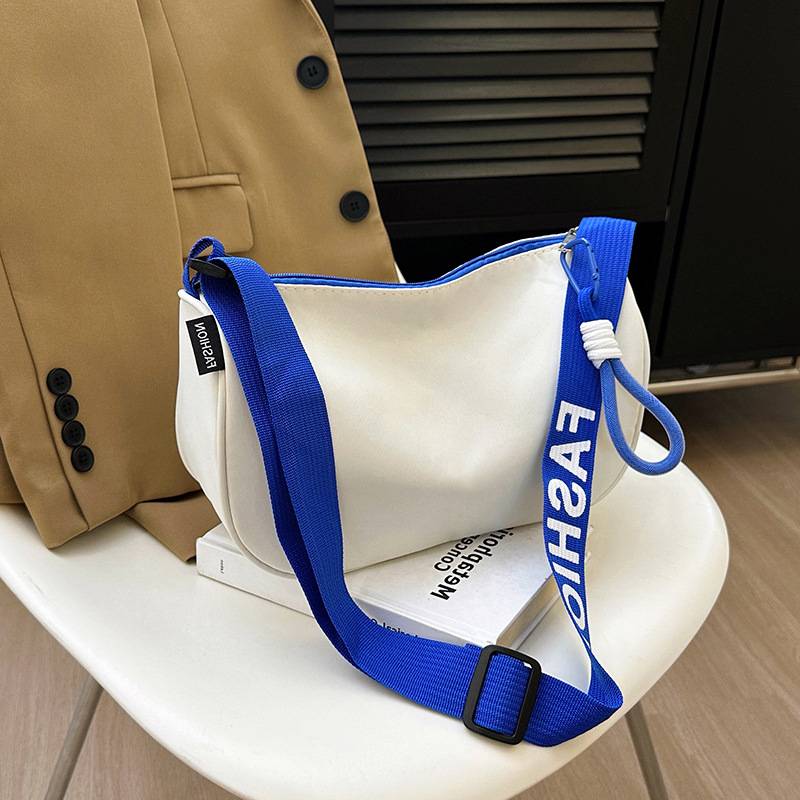 Casual Large-Capacity Nylon Canvas Bag for Women 2025 New Fashion Shoulder Bag Versatile Wideband Crossbody Pillow Bag