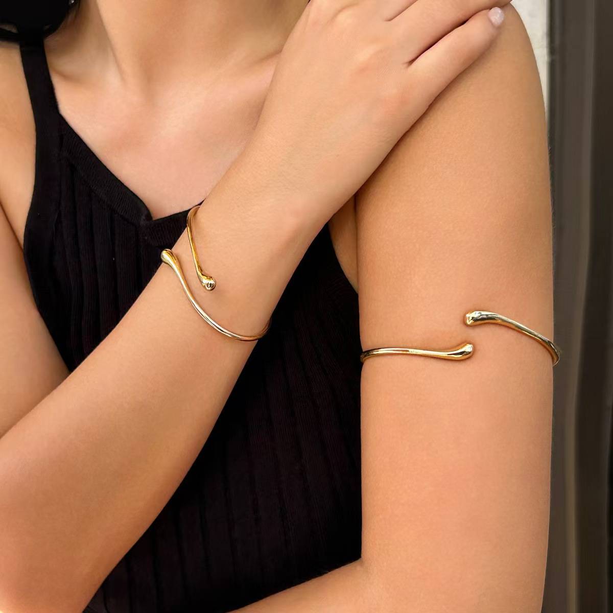 Cross-Border Niche Hot-Selling Bracelets for Women, European and American Personalized Alloy Jewelry, Fashionable Snake-Wrapped Bracelets