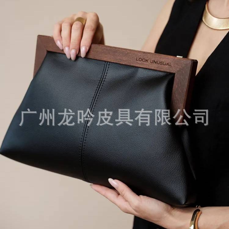 2026 New Fashion Trendy Women's Bag Korean Style Clip-On Handbag Versatile Texture Large Capacity Crossbody Shoulder Bag