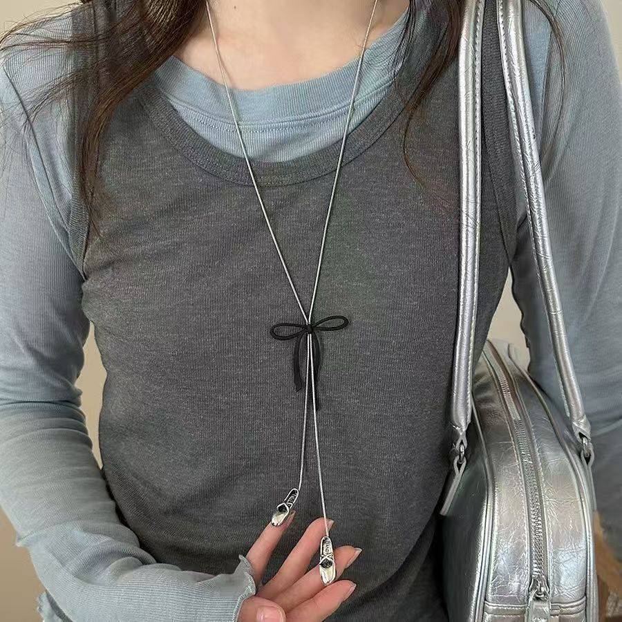 New Ballet Shoe Pendant Necklace Niche High-End Temperament Sweater Chain Fashion Personality Versatile Accessory