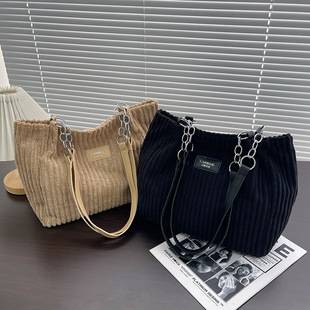 Large-Capacity Corduroy Chain Armpit Bag Tote Bag Women's Bag 2023 New Autum Trendyy Shoulder Commuter Bag