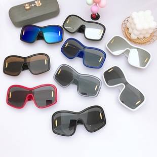Children's New European and American One-Year-Old Square Outdoor Sunglasses, Cute Baby Catwalk Style Street Fashion Sunglasses