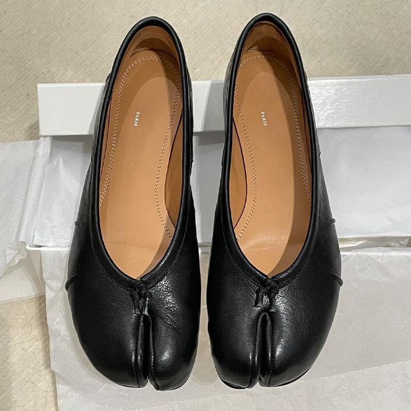 New Classic Pleated Pig-Toe Split-Toe Shoes in Sheepskin, Slip-On Lazy Mary Jane Shoes for Women, Pig-Hoof Shallow Mouth Single Shoes