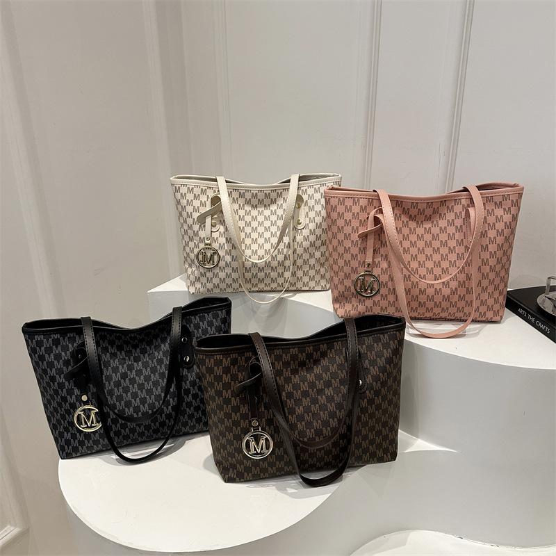 Relaxed Style Bag, Commuter Tote Bag for Women, 2026 Spring New Trendy Fashion Shoulder Bag, Large Capacity Handbag