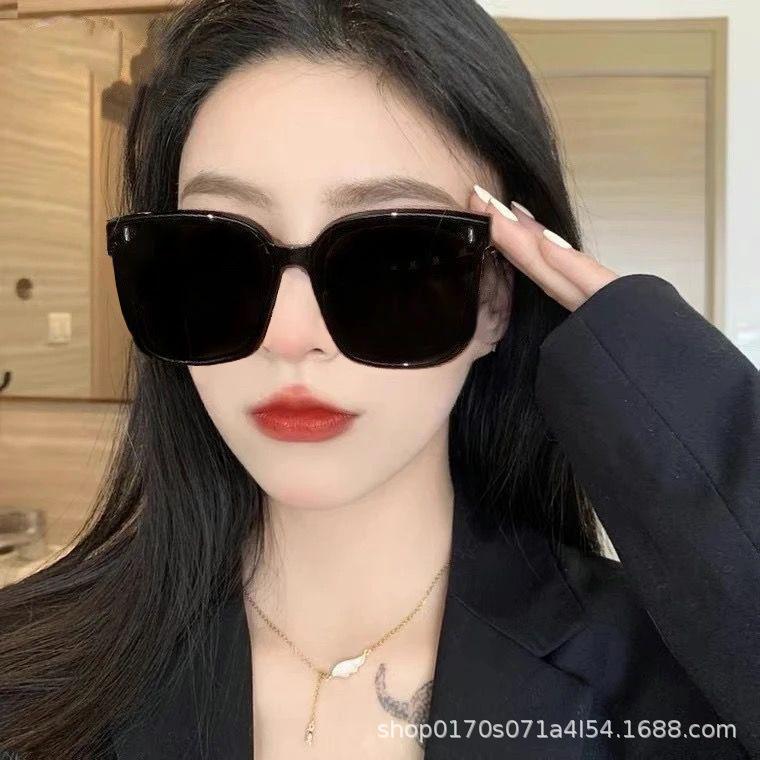Large Sunglasses for Women, Vertical Stud Design, Korean Style, Slimming for Big Faces, Uv Protection, Popular among Influencers with Round Faces