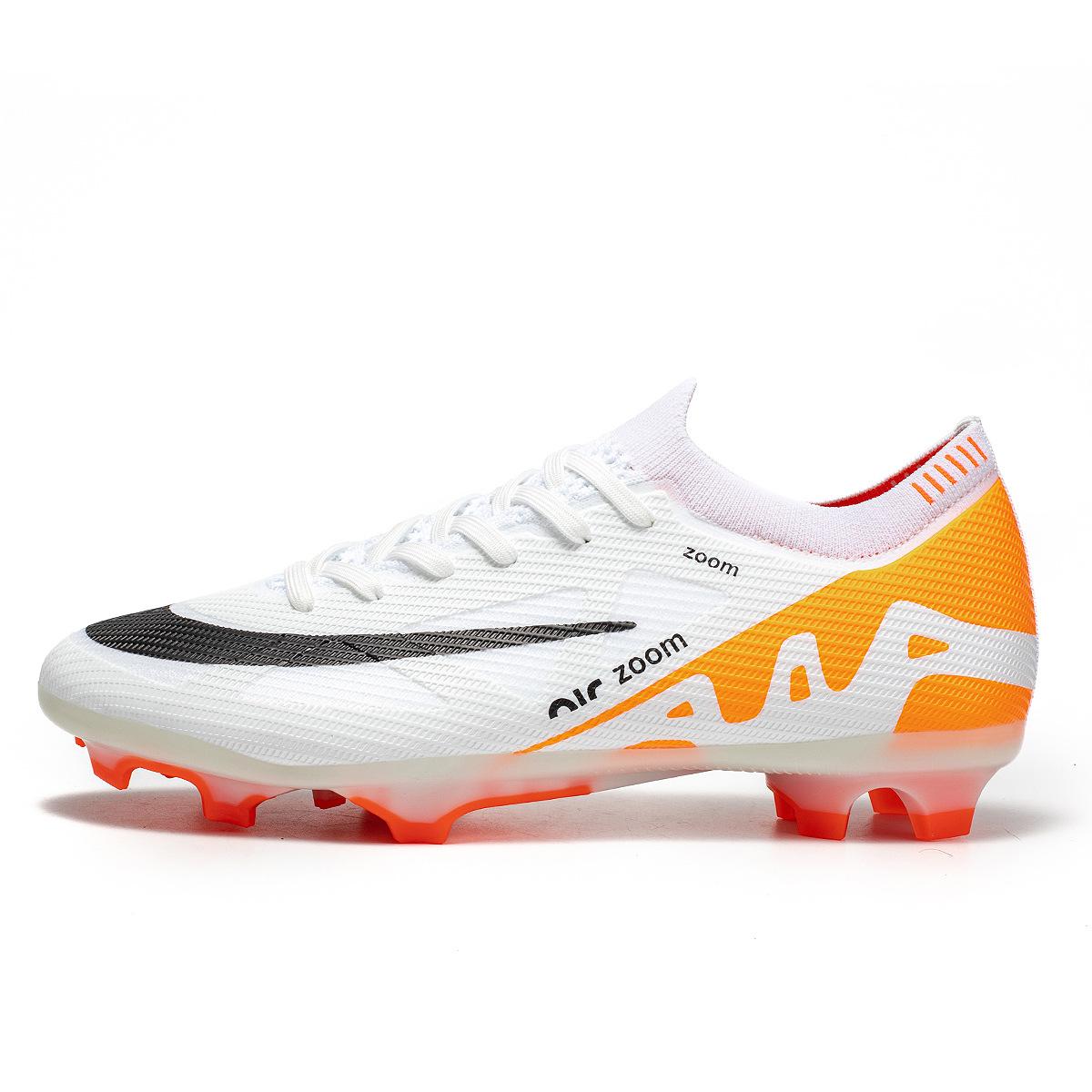 New Seamless Assassin Football Shoes for Children, Teenagers, and Adults, Outdoor Large Size Soccer Shoes 31-47
