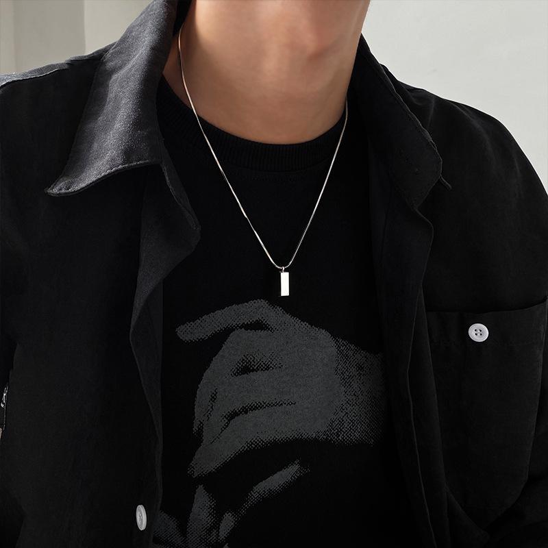 Silver Small Brick Simple Men's Necklace Women's ins Hip-Hop Niche Design Lockbone Chain Light Luxury Woolen Chain Accessories