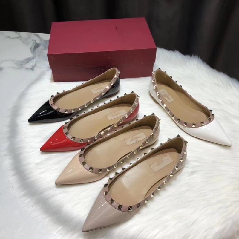 V's Flats for Women with Shallow Rivets and Pointed Toe Flats Shoes 2024 Summer Style Internet Celebrity Rivet Flats Shoes Wedding Shoes for Women
