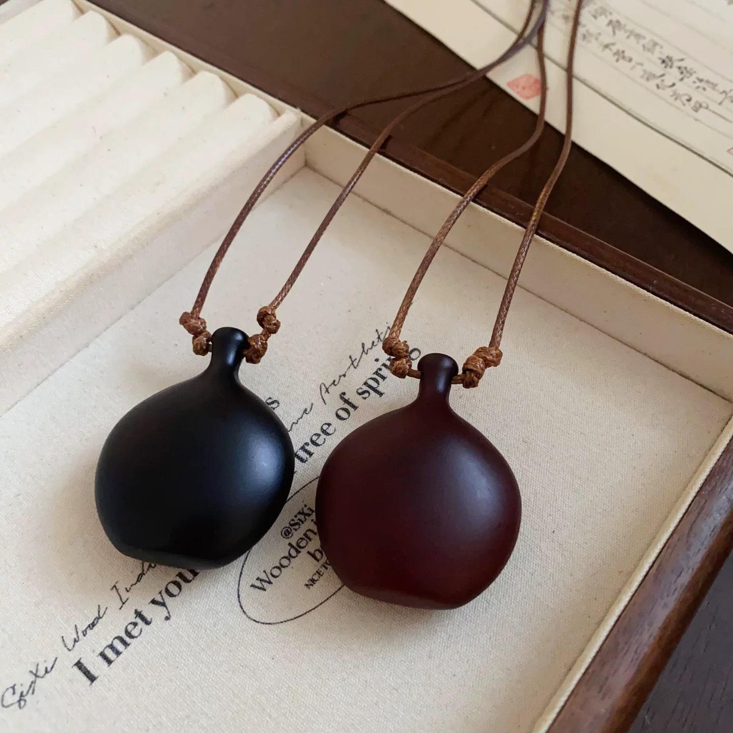 New Chinese-Style Design Gourd Wine Bottle Necklace for Women, Versatile Collarbone Chain, Sweater Chain, Long Pendant Jewelry Neck Chain
