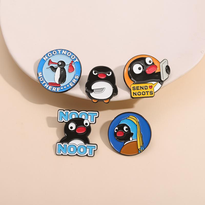 Icefield Animal Cute Brooch Clothing Accessories Penguin Cartoon Pattern All-match Accessories Metal Badge Collar Pin Sports