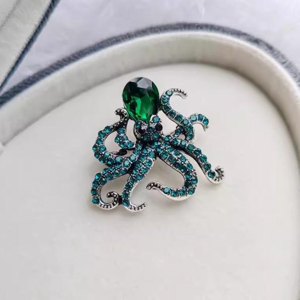 New Marine Series Octopus Animal Brooch European and American Brooch High-End Corsage Versatile Clothing Accessories for Men and Women