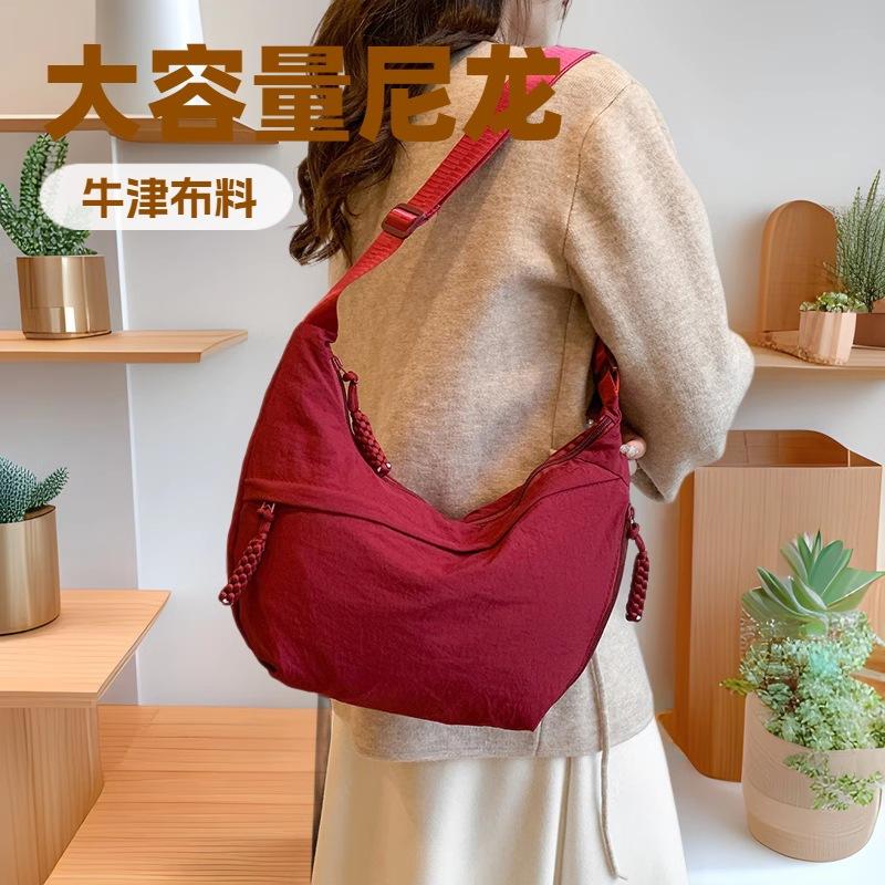 Japanese Style Fashion Commuter Large Capacity Shoulder Crossbody Bag Women's New All-match Tote Bag Korean Style Underarm Dumpling Bag