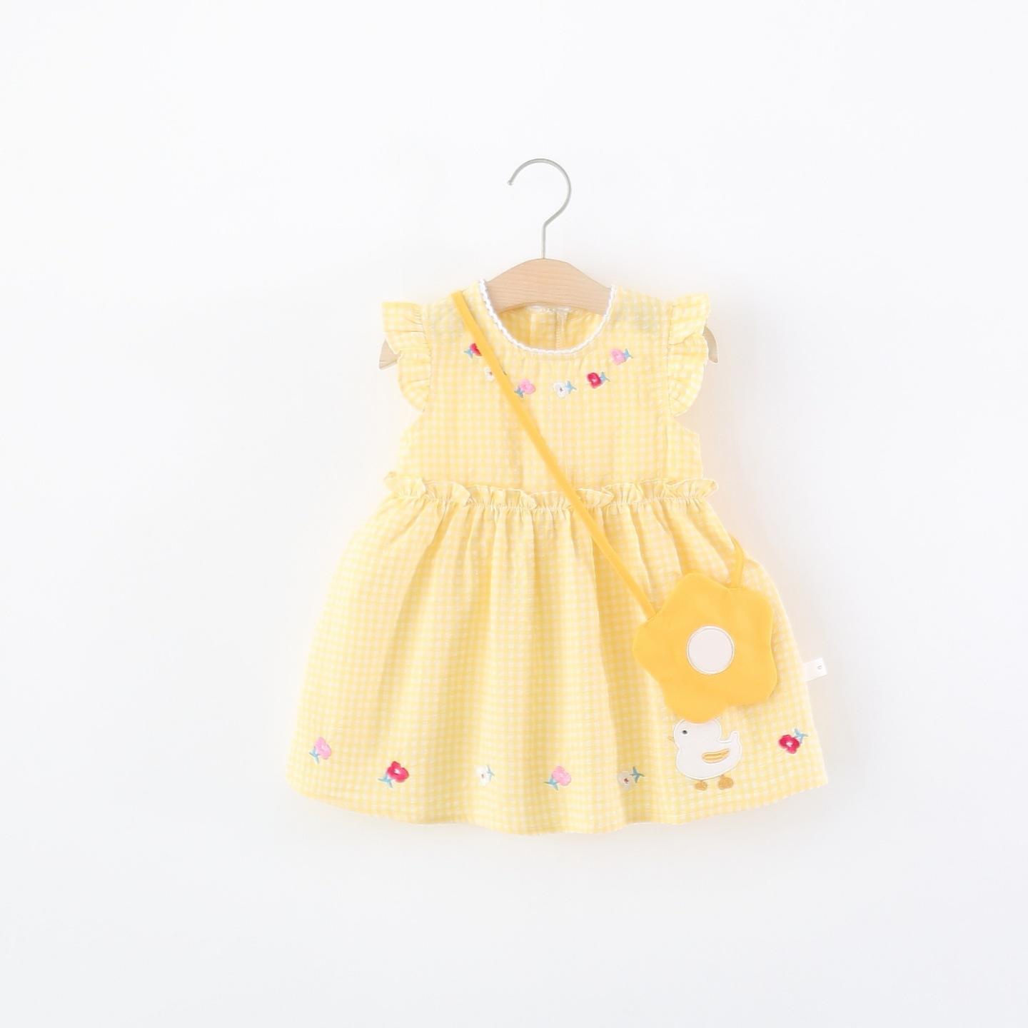 Children's clothing, girls' dress, summer baby girl cartoon embroidered plaid dress with flutter sleeves, single-layer cotton dress