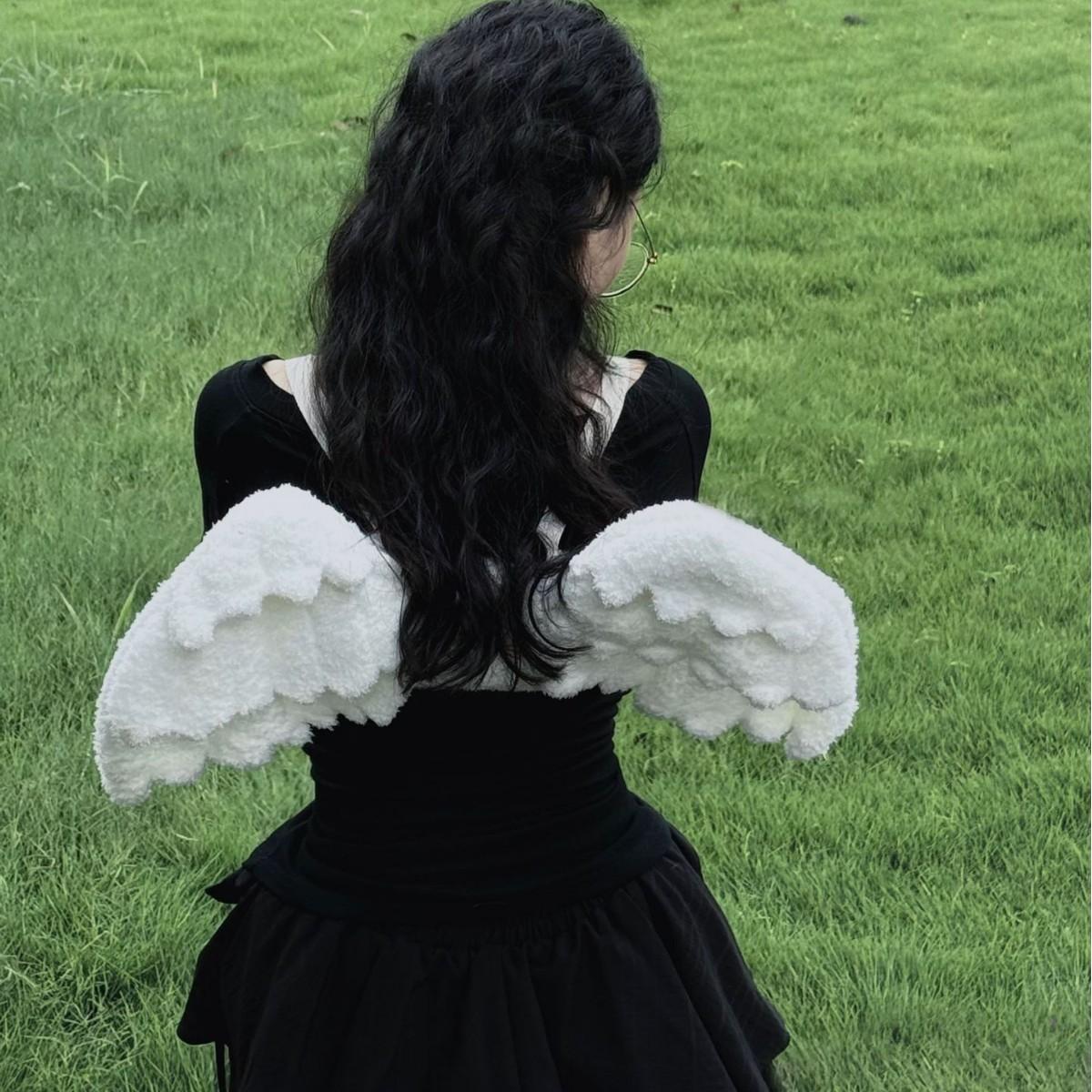 Popular Angel Wings Backpack, Versatile for Going Out, Adjustable Shoulder Straps, Exquisite Photo-Taking Concave Shape, Comic Exhibition Bag